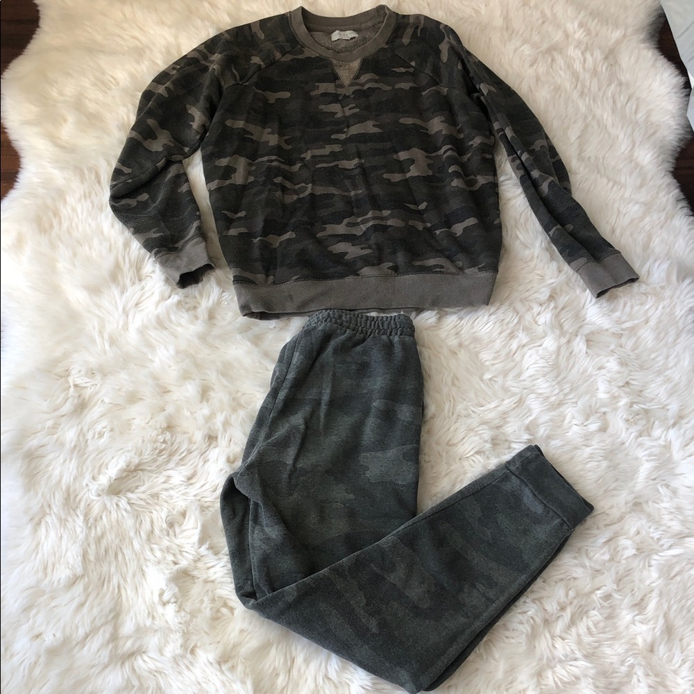O'Neill Olive Green Joggers and Lucky Brand matching Sweatshirt